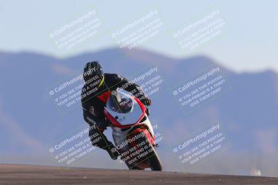 media/Nov-06-2023-Moto Forza (Mon) [[ce023d0744]]/3-Intermediate Group/Session 5 (Turn 9)/